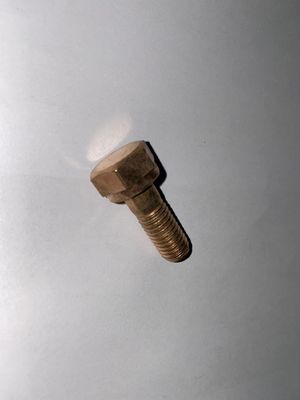190-Serie 12V. 03.53B Motorteile Zylinderkopf Auspuffschraubvorrichtung Standardkomponente
