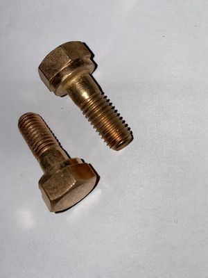 190-Serie 12V. 03.53B Motorteile Zylinderkopf Auspuffschraubvorrichtung Standardkomponente