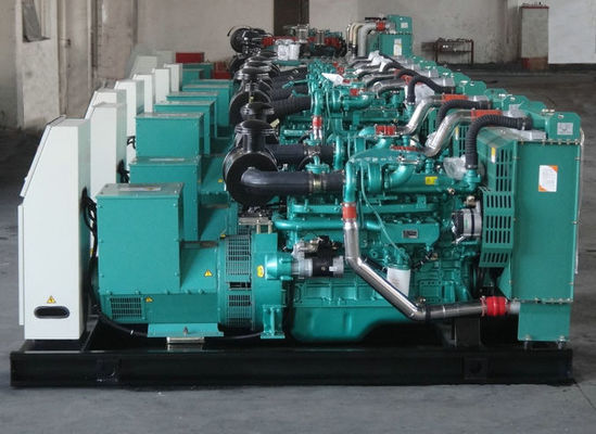 100 kW Dieselgenerator setzt Bürstenlose wassergekühlte Genset mit Basisbrennstoffbehälter Y100